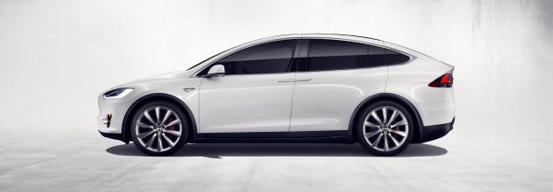 Tesla montre la conduite 100% autonome de ses voitures 1