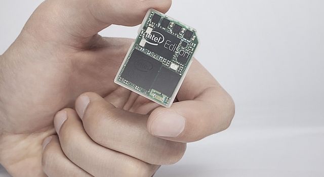 Intel présente un ordinateur de la taille d'une SD